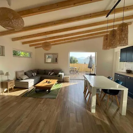 펜션 Petite Maison Avec Terrasse. 아작시오
