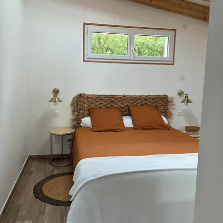 Petite Maison Avec Terrasse. 펜션 *