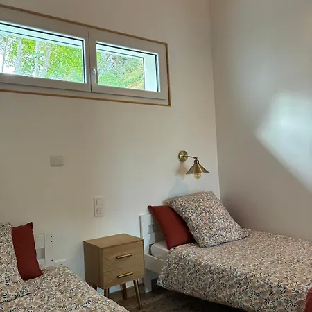 Petite Maison Avec Terrasse.