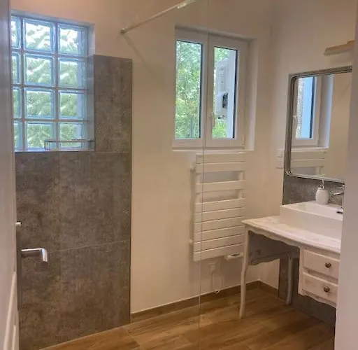 Casa de Férias Petite Maison Avec Terrasse. Ajaccio (Corsica)