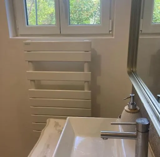 Petite Maison Avec Terrasse. アジャクシオ